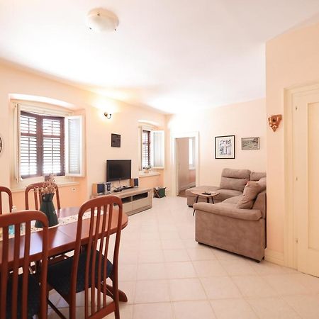 Two Bedroom Apartment In City Center Igor Задар Екстериор снимка