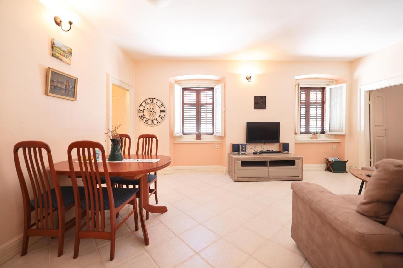 Two Bedroom Apartment In City Center Igor Задар Екстериор снимка