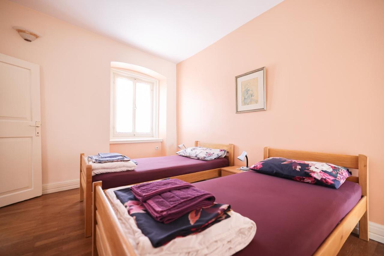 Two Bedroom Apartment In City Center Igor Задар Екстериор снимка